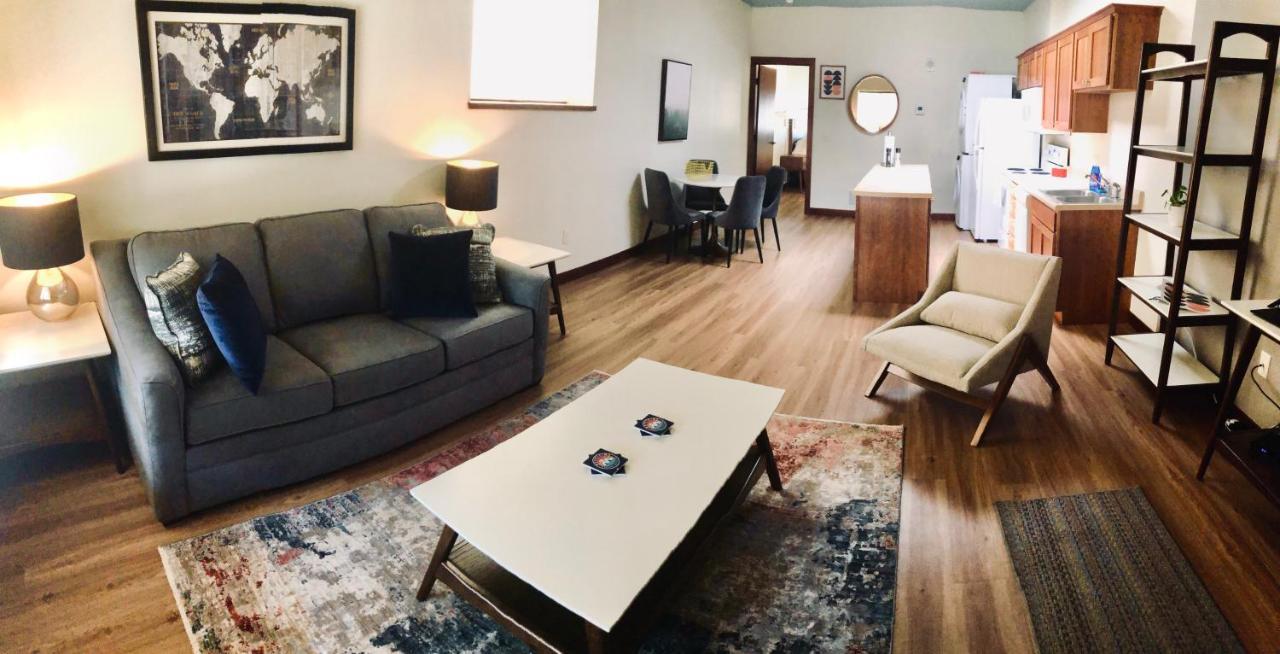 Your Downtown Rapid City Base Camp! Buitenkant foto
